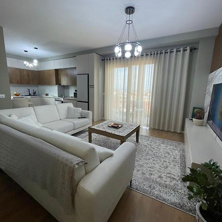 Garden Building Luxury Apartment Tirana Exterior photo